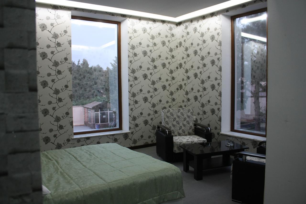 Titanik Hotel Баку Екстериор снимка