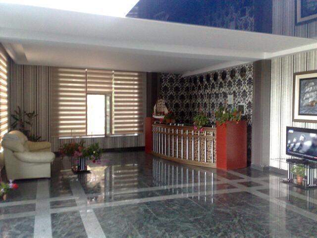 Titanik Hotel Баку Екстериор снимка